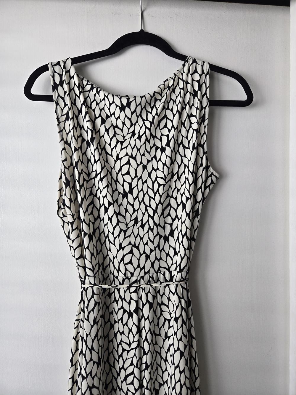 London Times Black & White Leaf-Print Midi Wrap Dress-Size 12 - Picture 7 of 13